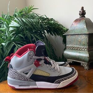 Jordan Spizike Mid Wolf Grey GS Sneakers